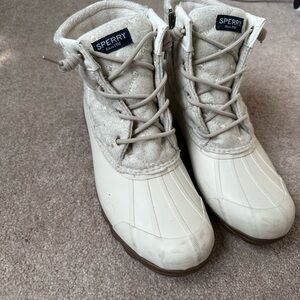 Sperry Women's Beige Winter Boots